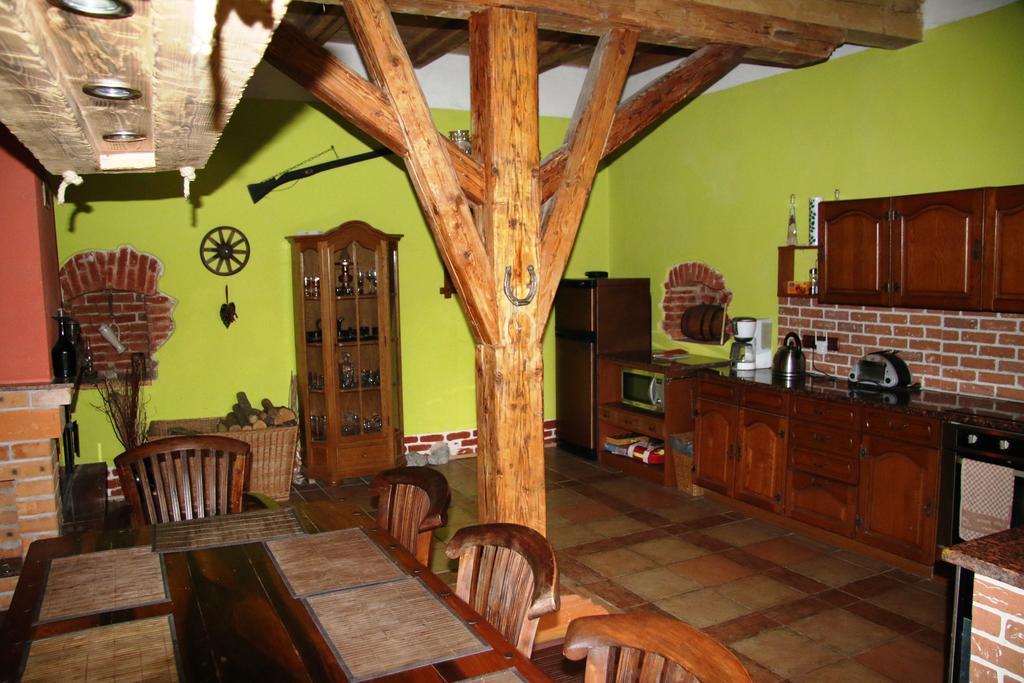Hrazdeny Statek Mytinka Guest House Ngoại thất bức ảnh